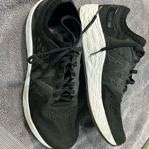 New balance mens sneakers size 10.5